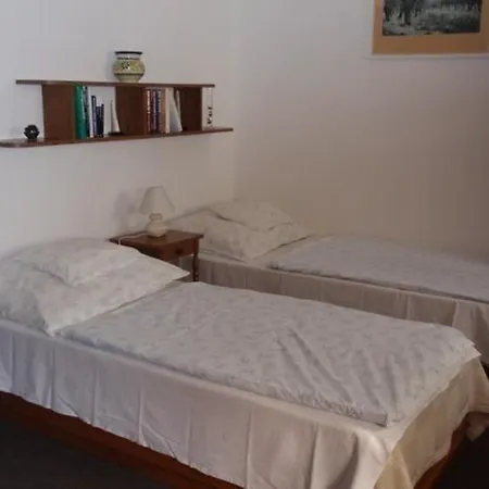 Apartment Grosszuegige Mit Garten Und Terrasse Balatonföldvár